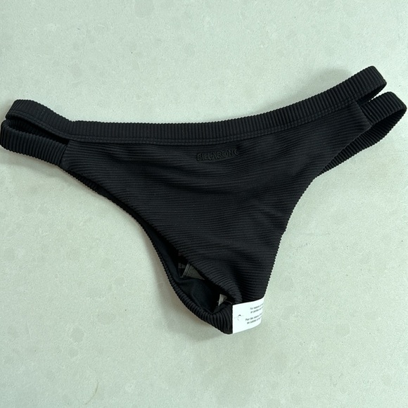 Billabong black bikini - Picture 8 of 10
